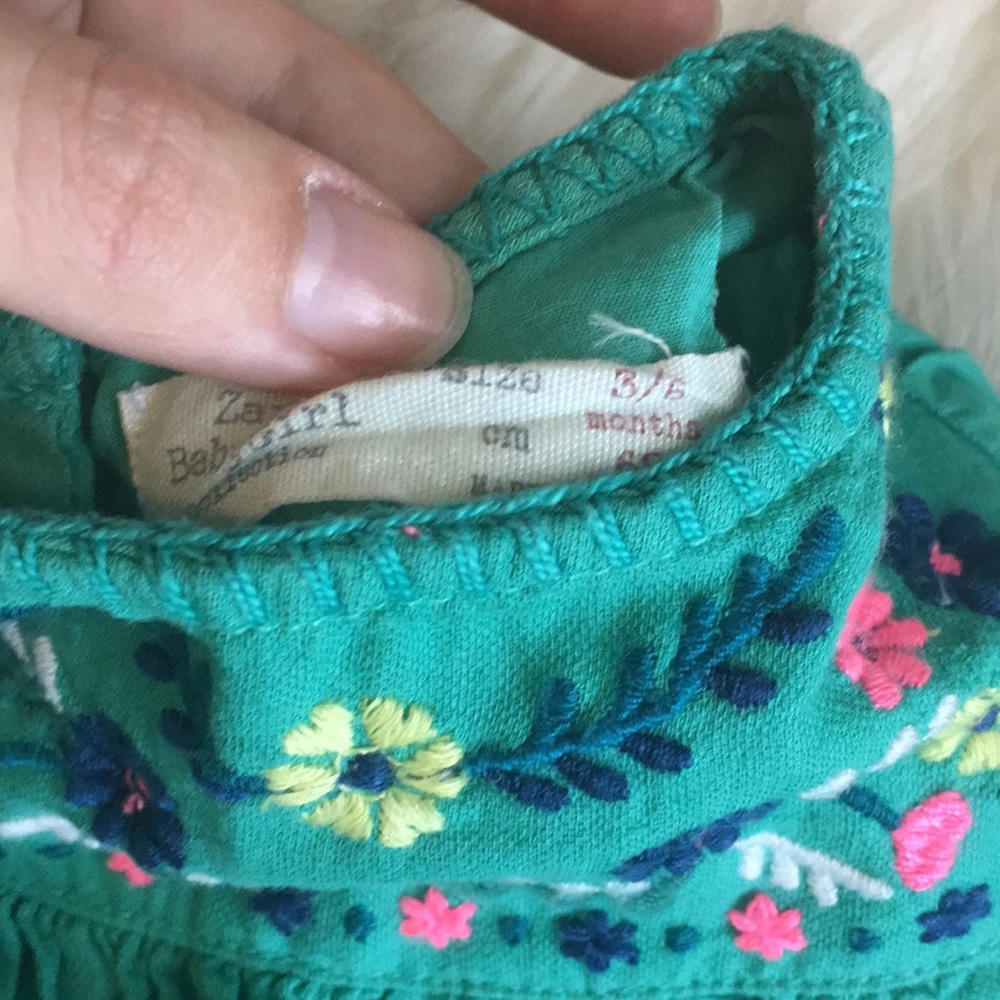 Baby Zara dress - Picture 4 of 4